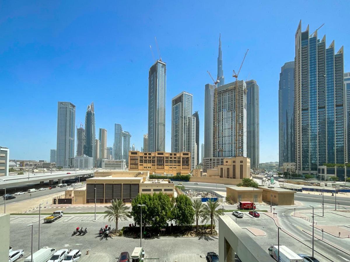 Higuests - Roomy Apt With Infinity Pool Close To Burj Khalifa Дубай Екстер'єр фото