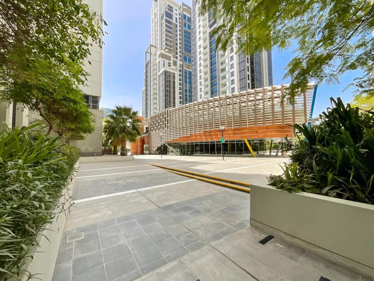 Higuests - Roomy Apt With Infinity Pool Close To Burj Khalifa Дубай Екстер'єр фото